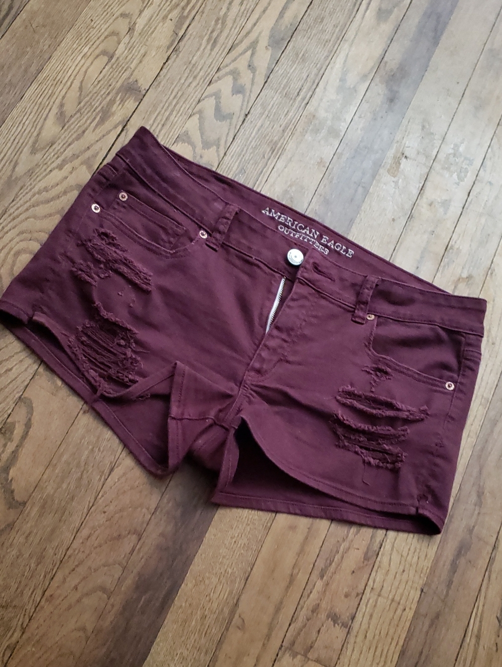 AE Shortie Short Size 14